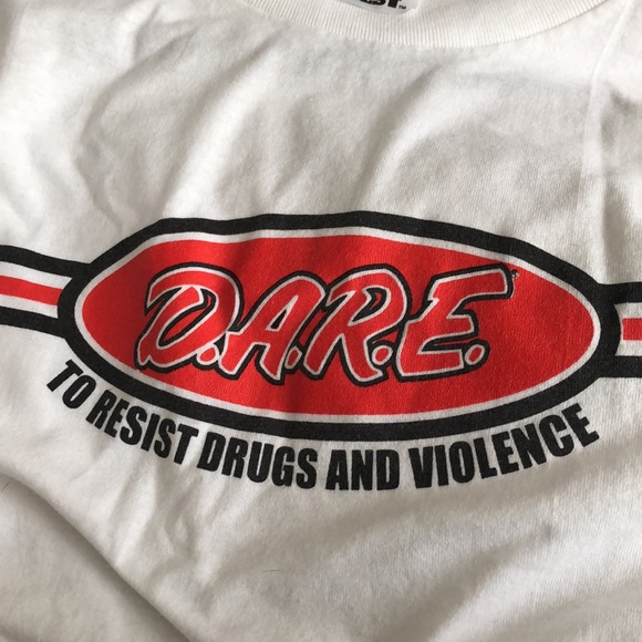 Vintage DARE T-shirt - Picture 5 of 5